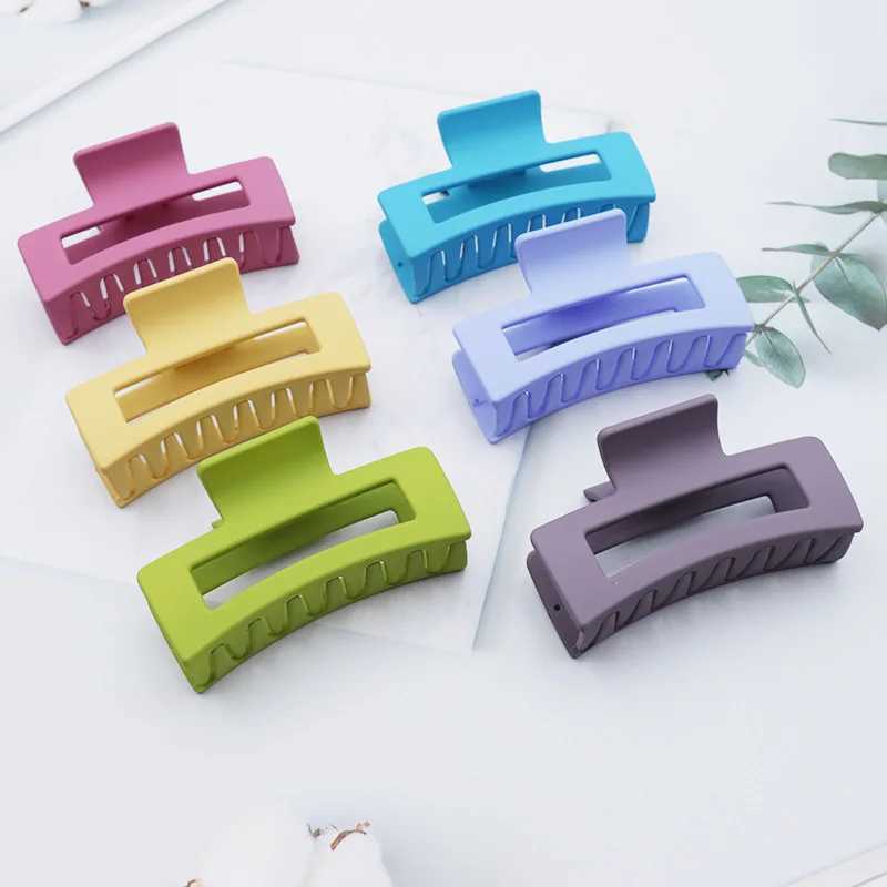 Korean Women Girls Plastic Hair Claws Hair Clips Headwear Large Size Hairpin Crab Barrette Fashion Ornament Hair AccessoriesX240912