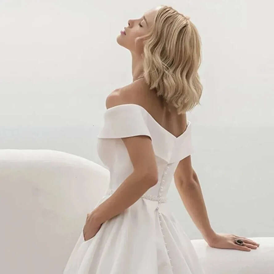 Modern Ivory A Satin E Wedding Dresses With Pockets Sexy Off The Shoulder Simple Boho Garden Bridal Gowns Sweep Train Back Buttons Elegant Robes De Ma
