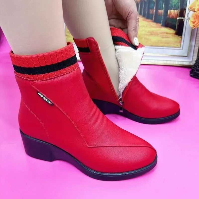 Red Womens Short Boots Winter Warm Platform Boots High Quality Women Rome Shoes Anti-slip and Wear-resistant Modern Boots M240912
