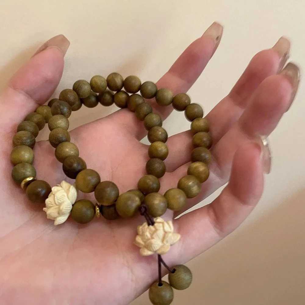 Lotus sandalwood bracelet wooden bead chain bracelet green natural sandalwood bracelet elastic hand-painted rose jewelry W240913