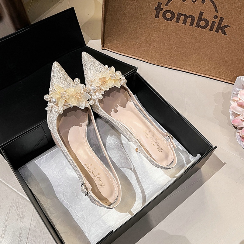2024 Summer New Sandals Flower Wedding Shoes Thin Heel Pointy Fashion Korean Fairy Wind Bridesmaid High Heels