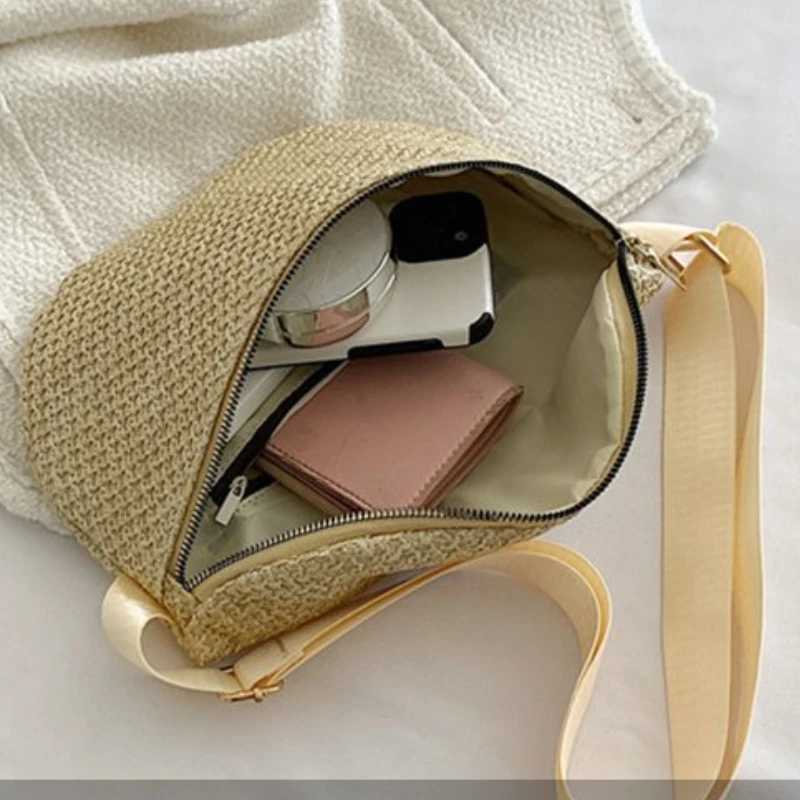 Straw Woven Fanny Pack for Women Rattan Coin Wallet Waist Bag Ladies Chest Belt Bag Pillow Cross Body Bag Z240912