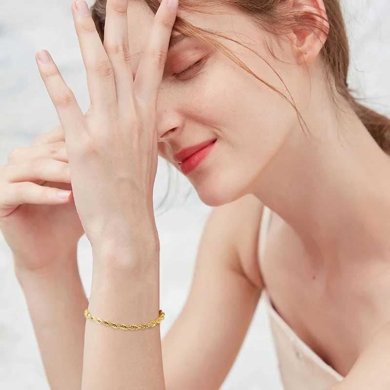 Vnox Dropship 2/3/4/5mm Twisted Chain Bracelets for Women Men Gold Color Stainless Steel Link Chain Minimalist Metal JewelryX240913