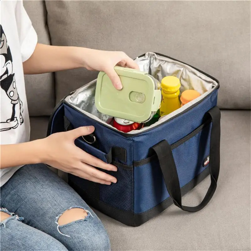 Portable picnic bag made of Oxford cloth easy to carry with thermal insulation thickness and leak proof Outdoor product 240910