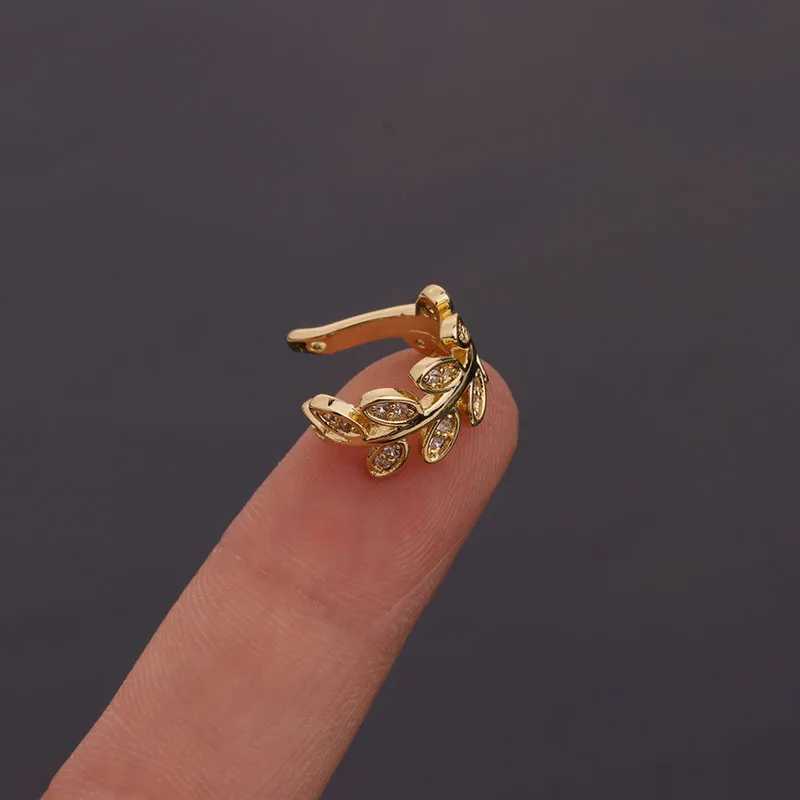 1PC Fake Piercing Ear Clip Stainless Steel Leaf Earrings Geometry Zircon Cuffs Ring For Women 2023 Trending Fake PIERC JewelryX240913
