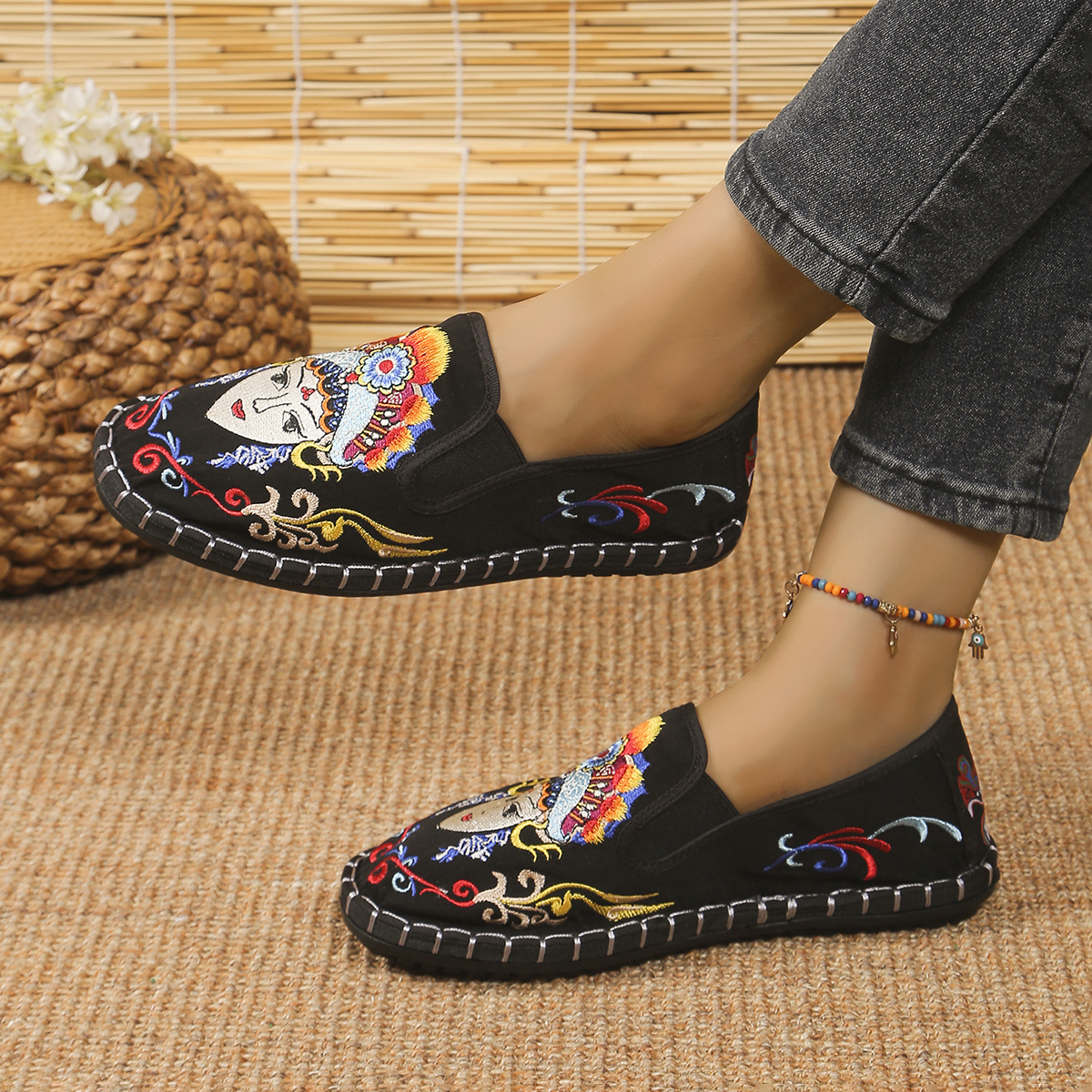 Cloth Shoes Old Beijing Embroidery Flower Social Guy Male Moccasin-Gommino Student Casual Shoes Fashion National Chinese Style