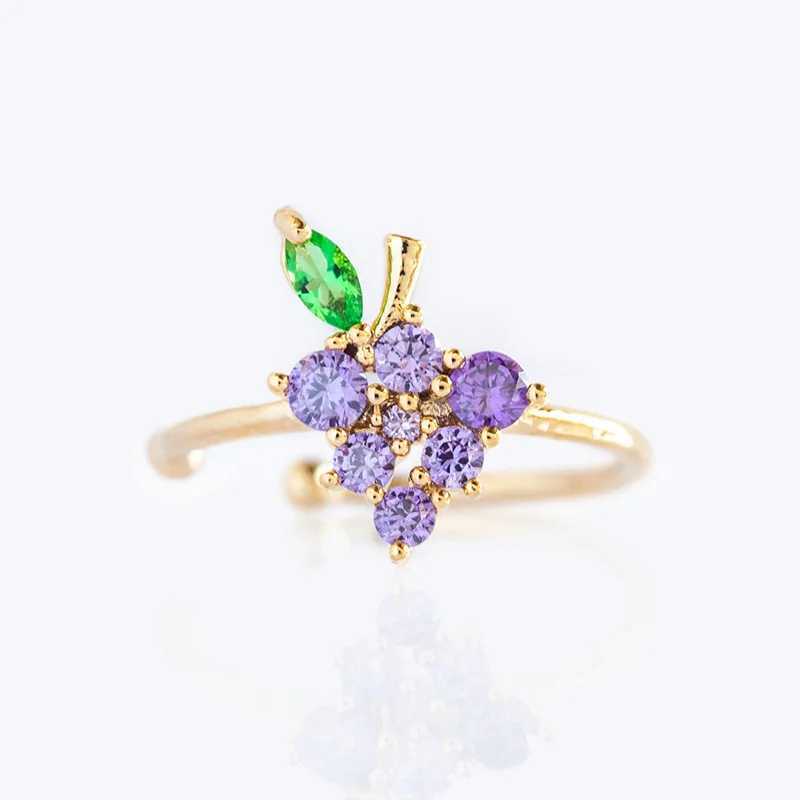 Summer Cute Exquisite Korean Fashion Earrings Jewelry Ladies Girls Womens 18k Gold Plated CZ Peach Fruits Charm Ear CuffsX240913