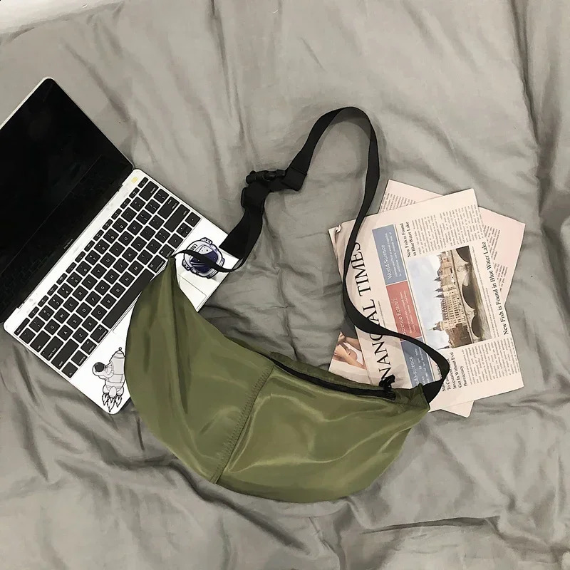 Crossbody Bags Mens Solid Color Large Capacity Homeless Medium Style Harajuku Japanese Style Nylon Waterproof Travel Shoulder Strap Zipper Wallet 2409