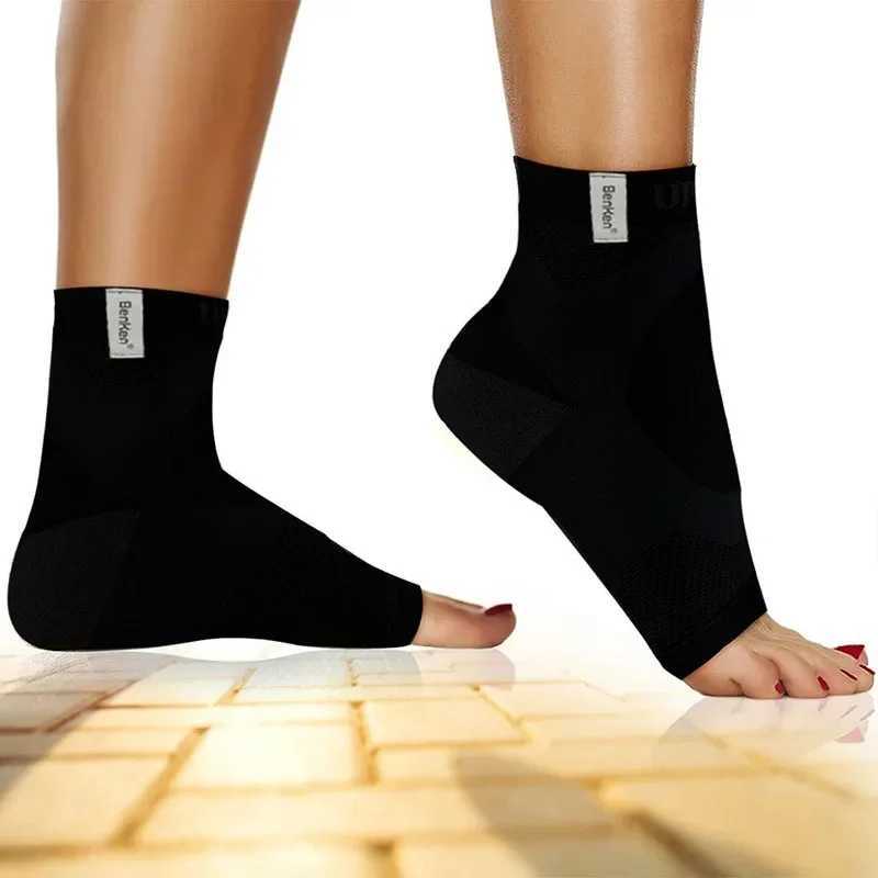 BENKEN 1PCS Protective Football Ankle Support Basketball Various Sports Ankle Brace Compression Nylon Strap Belt Ankle Protector Y240913