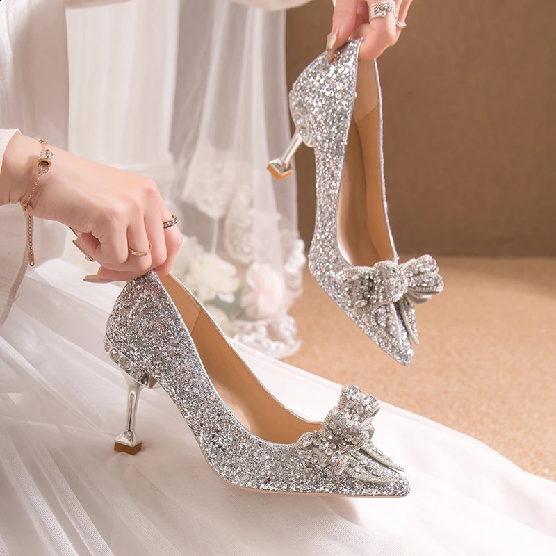 Womens Rhinestone Wedding Shoes Year Shoes Buckle Decorative Banquet Womens Shoes High Heels Gold Silver Red 240910