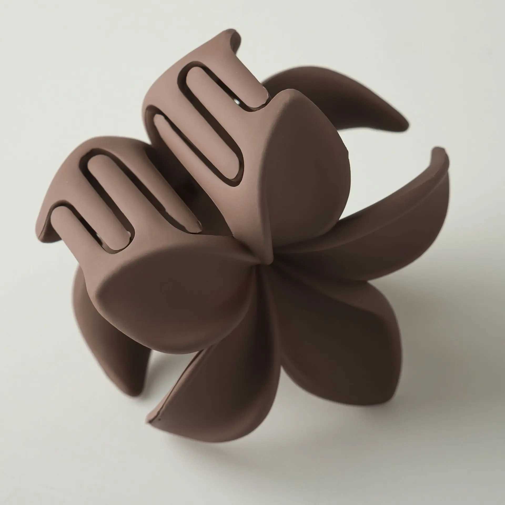 Large Flower Claw Clips For Women Fashion Hair Claw Hair Clamps Girls Matte Hairpins Sweet Headwear Barrette Hair AccessoriesX240912