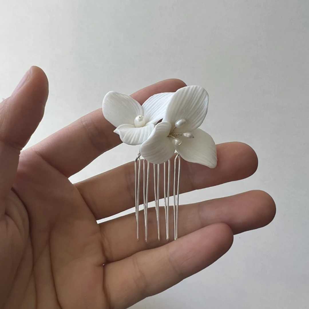 Simple Wedding Hair Combs White Ceramics Flower Designed Floral Pearls Headpieces Women Bridesmaids Party Hair Jewelry AccessoryX240913