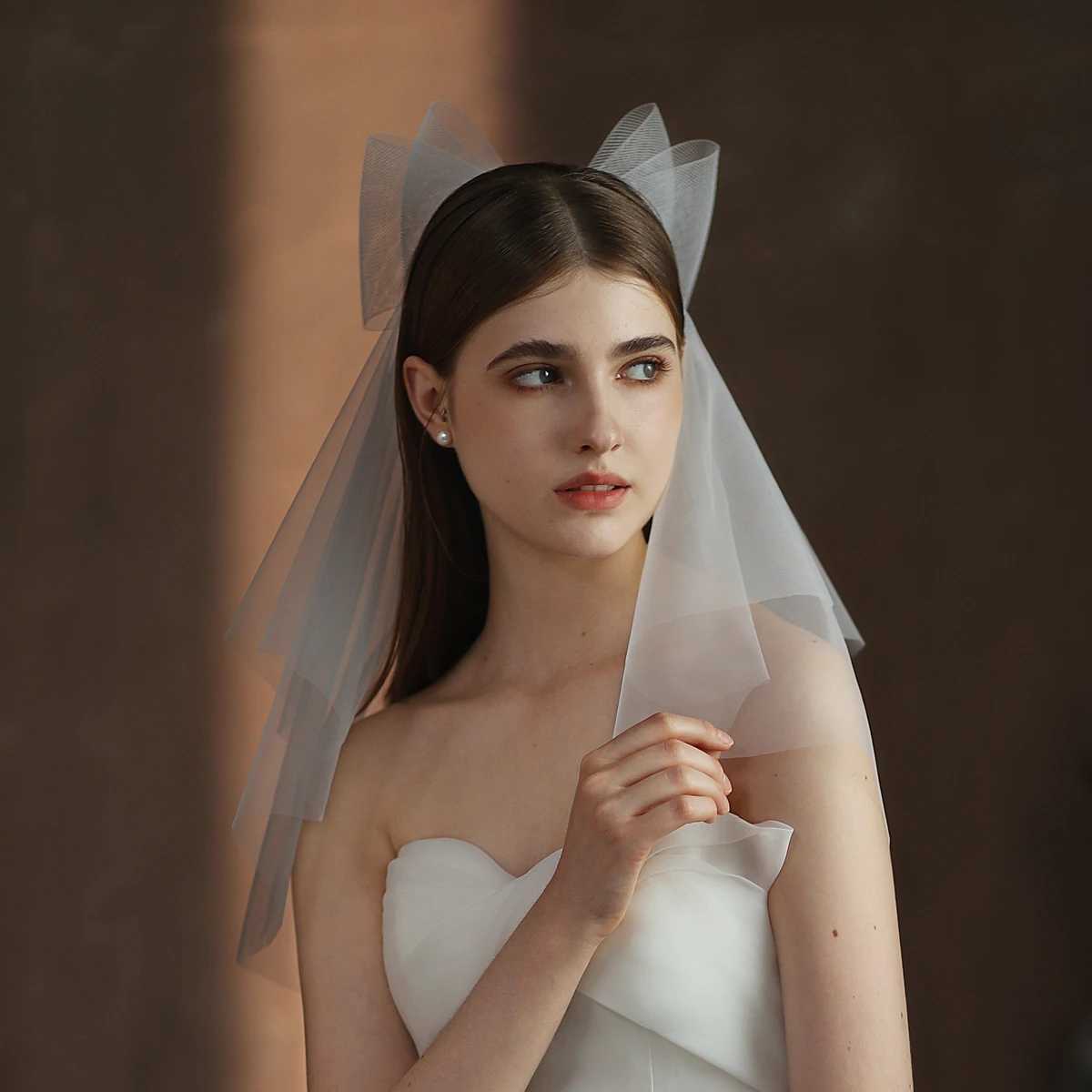 V302 White Bridal Veil Elastic Mesh Pearls Bows Multi-Layer Semi-Transparent Tulle Shoulder Length Brides Veil with Hair CombX240913