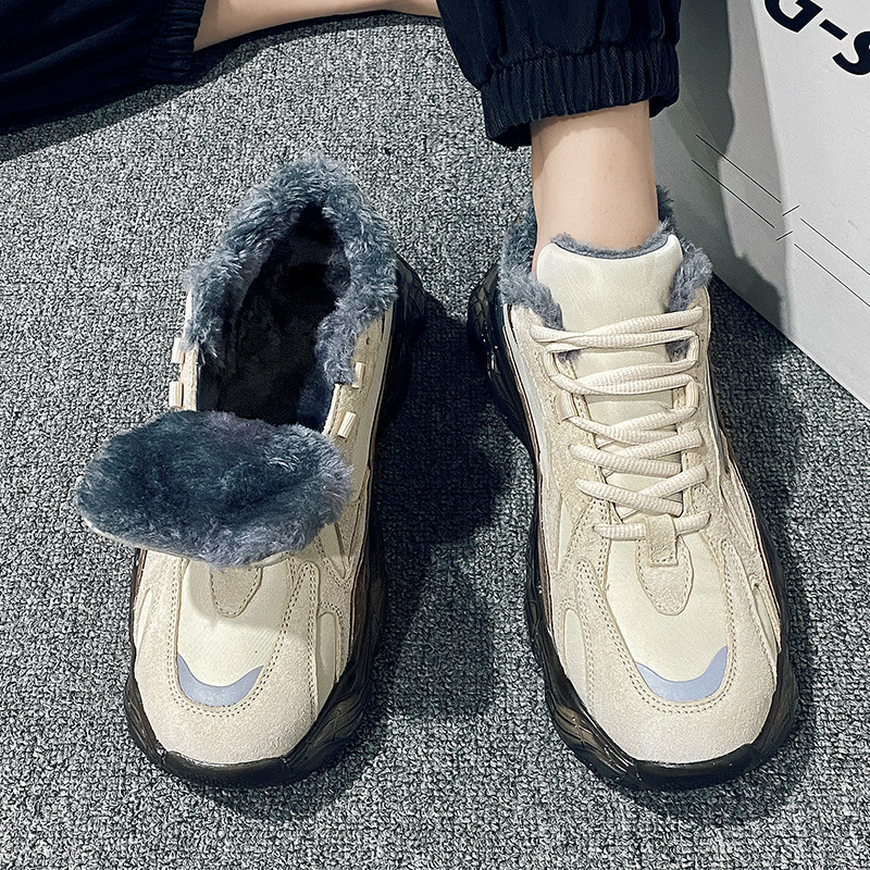 Men's fashionable sports for teenagers to wear outdoors in winter, with plush insulation and cotton shoes. Low cut lace up thick soled dad shoes