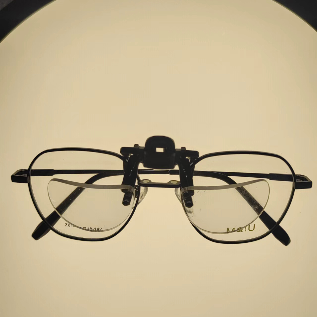 Enlarged font, high definition adjustment compensation glasses (external) myopia external lens