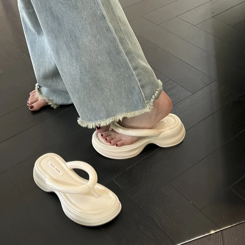 Designer Summer Chunky Women Slipper Fashion Elegant Clip Toe Platform Thick Heel Slides Ladies Beach Sandal Shoes dh1100368158