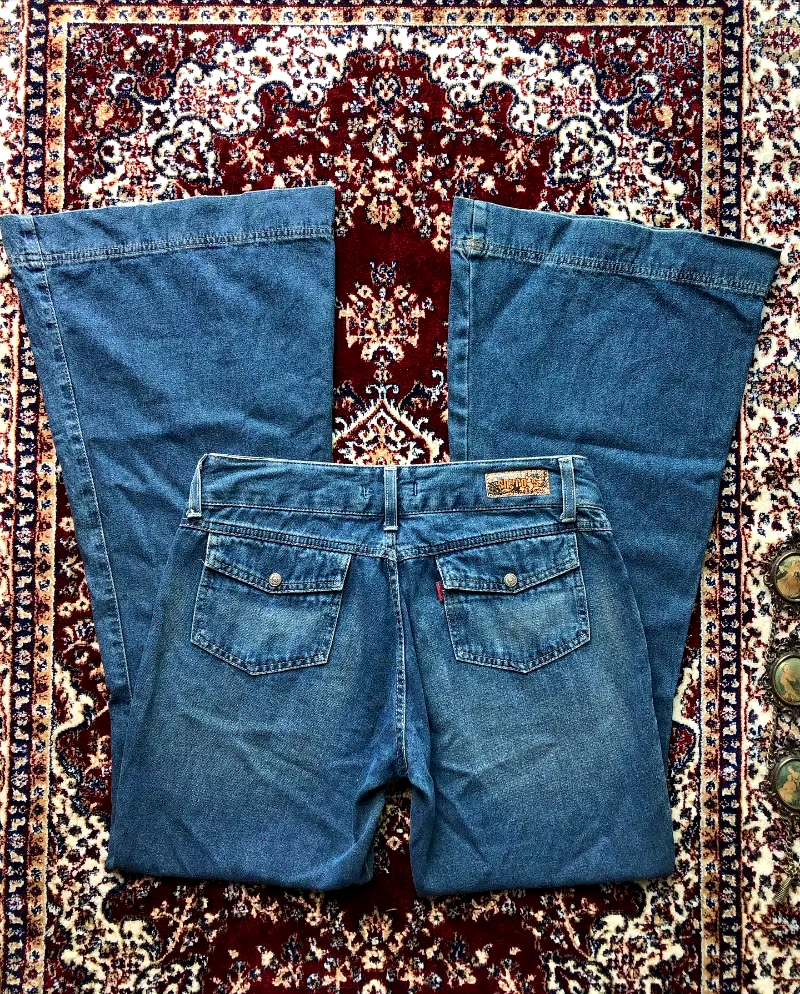 Y2K Fashion Trend New Blue Flower Embroidered Baggy Bell Bottoms Women Street Vintage Hip Hop Popular Casual High Waisted Jeans