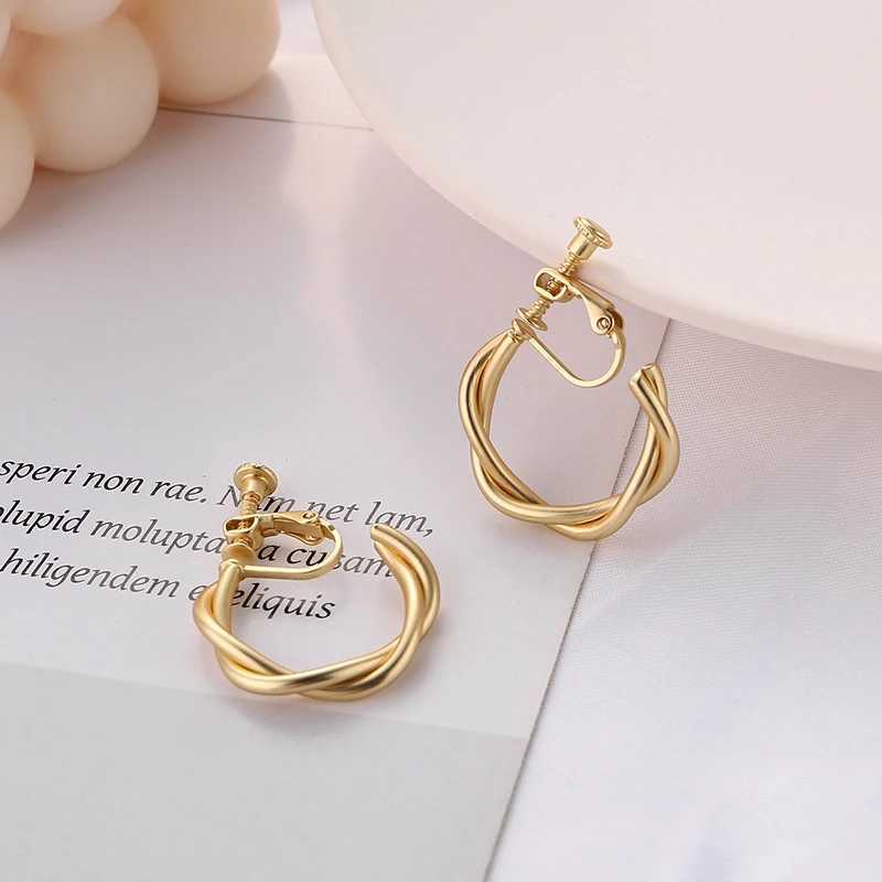 Fashion Interweave Twist Circle Geometric Round Hoop Clip on Earrings for Women Accessories Retro No Pierced Earrings JewelryX240913