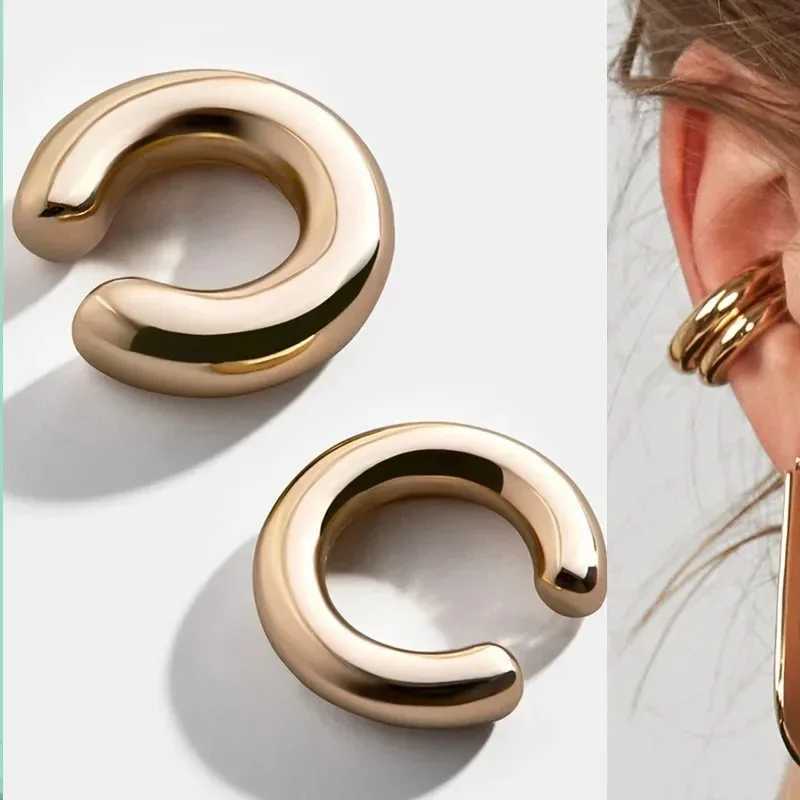 Classic Fake Piercing Stainless Steel Gold Color Round Clip Earrings for Women 2024 New Fashion Ear Cuff Heart Jewellery GiftX240913