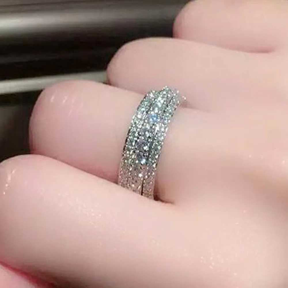 Band Rings A genuine 18k gold diamond ring suitable for women to attend parties Peridot Gemstone Anillos De Wedding Diamante engagement jewelry exquis