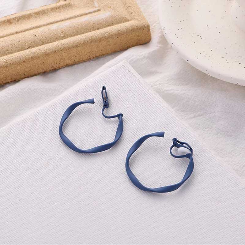 Fashion Interweave Twist Circle Geometric Round Hoop Clip on Earrings for Women Accessories Retro No Pierced Earrings JewelryX240913