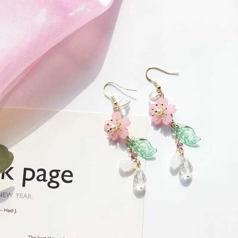 Pink Flower Clip on Dangle Earrings No Pierced for Women Crystal Leaf Dangling Earrings Statement Seaside Idyllic Birthday GiftX240913