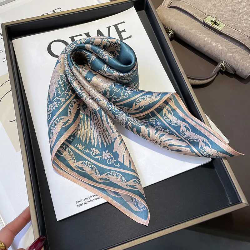 Bandanas Durag 2024 Fashion 100% Silk Scarf Womens Shawl Bag Womens Collar Foulard Scarf New Pashmina Womens Headscarf Bandage J240909