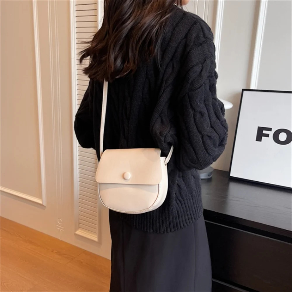 Fashion womens Pu leather cross body bag solid color flip messenger bag handbag womens shoulder bag handbag 240912