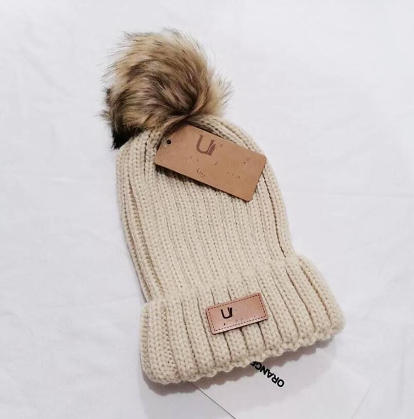 Cap Mens Designer Bucket Hats New Fashion Women Ladies Warm Winter Beanie Large Faux Fur Pom Poms Bobble Hat