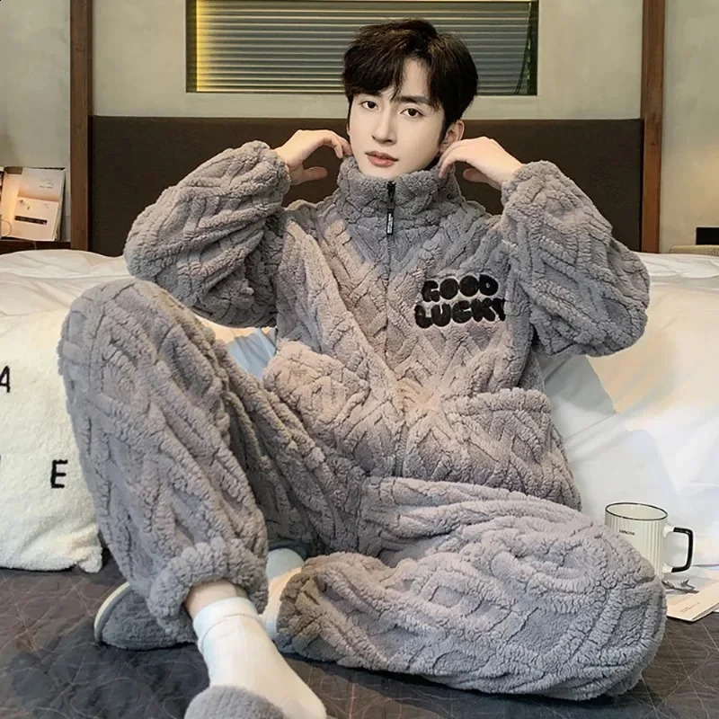 Antistatic Coral Fleece Mens Winter Pajamas Set Thicken Flannel Warm Sleepwear Big Size 3XL Zipper Soft Pajama Men pyjama homme 240913