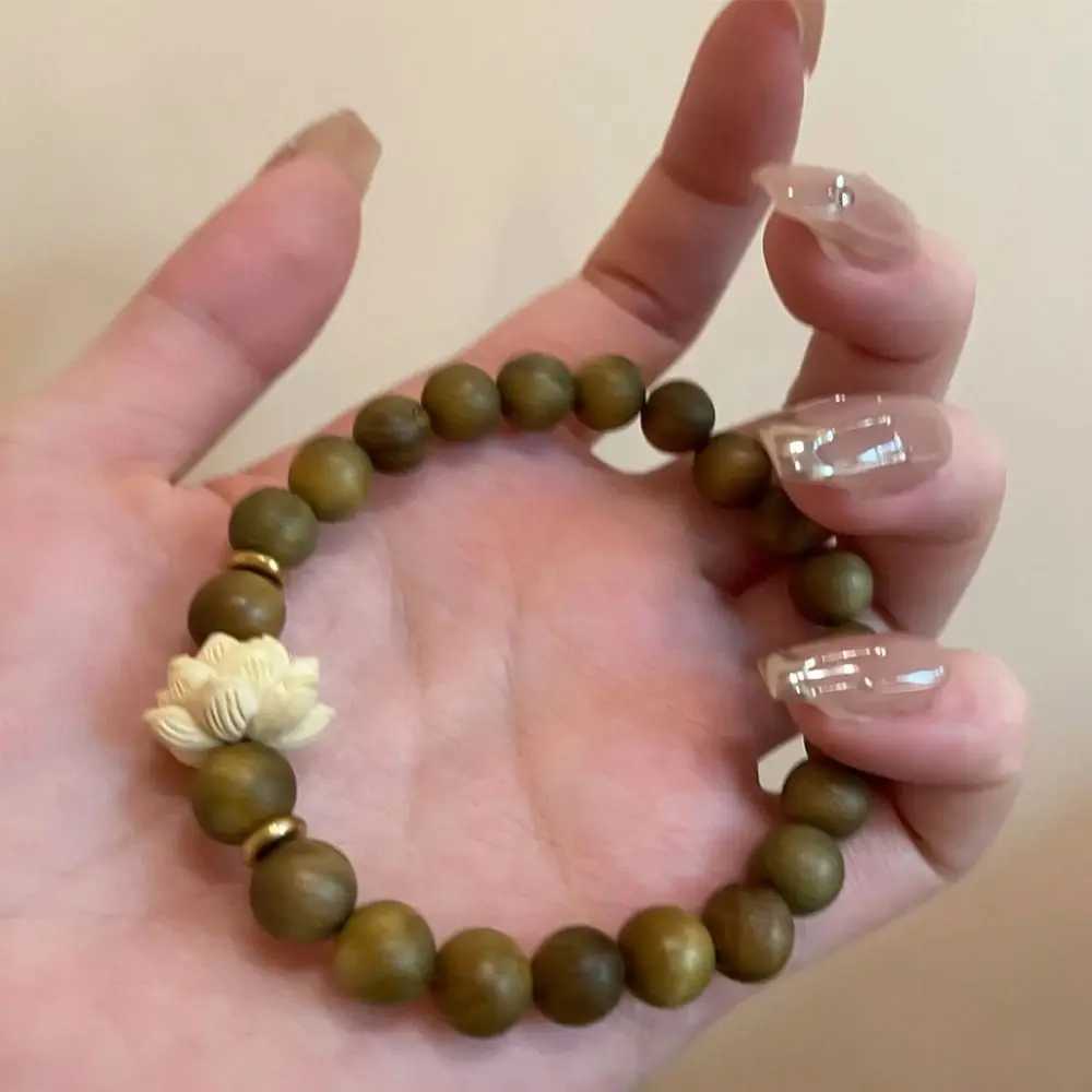Lotus sandalwood bracelet wooden bead chain bracelet green natural sandalwood bracelet elastic hand-painted rose jewelry W240913