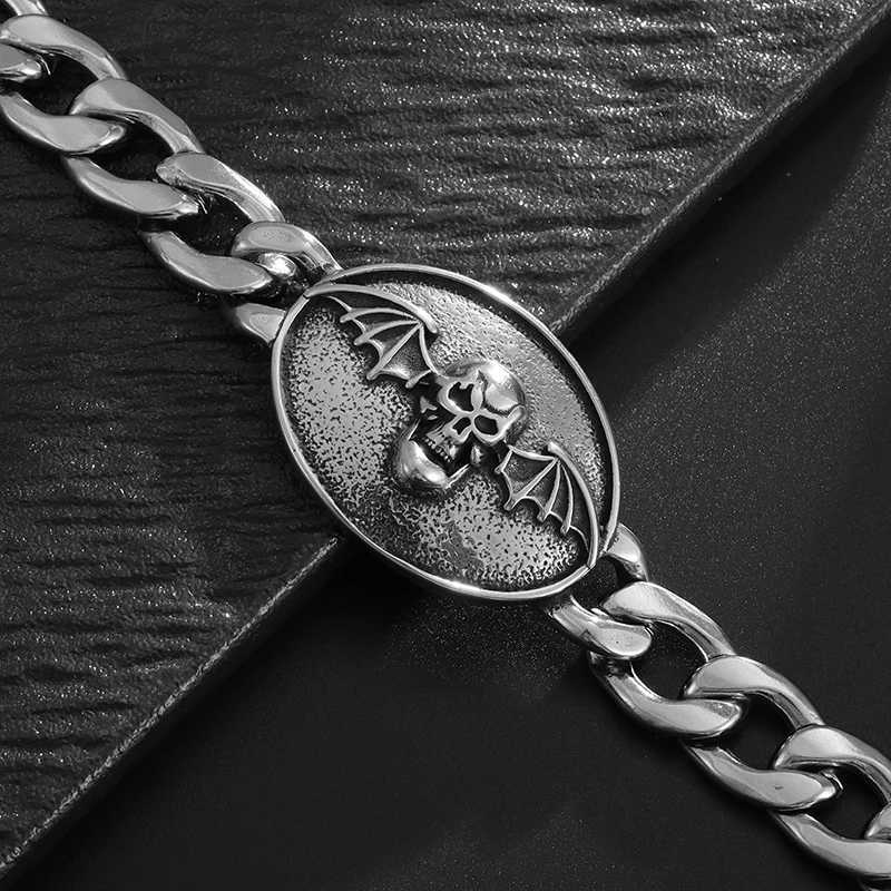 Retro Gothic Stainless Steel Skull Bat Bracelet for Men Personalized Motorcycle Riding Rock Party Exorcism JewelryX240913