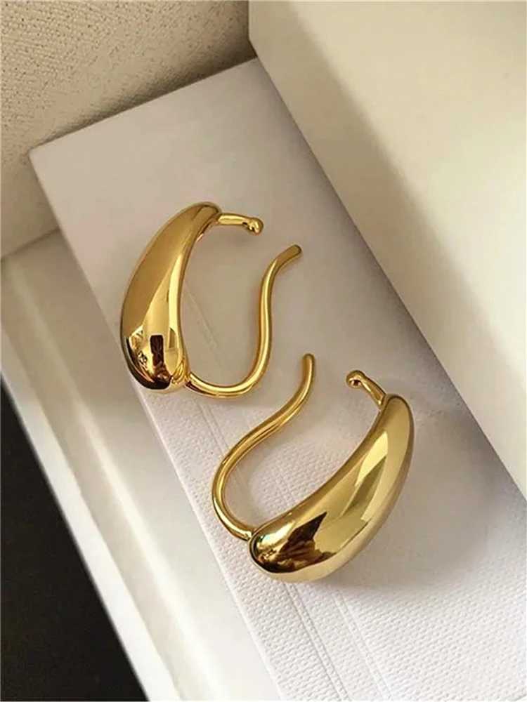 2Pcs Stylish French retro texture with good surface smooth lop bone clip temperament metal clip earrings for womenX240913