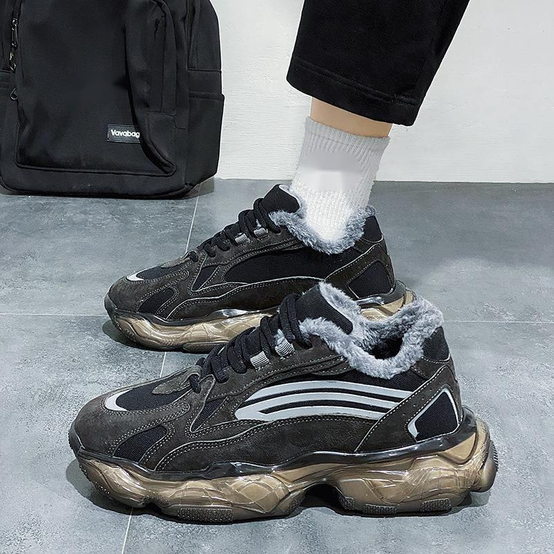 Men's fashionable sports for teenagers to wear outdoors in winter, with plush insulation and cotton shoes. Low cut lace up thick soled dad shoes