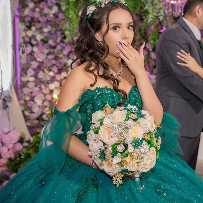Emerald Green Shiny Off The Shoulder Quinceanera Dresses Sweetheart Princess Applique Lace Beads Tull Sweet 16 Dress Vestidos 15 De Xv Anos