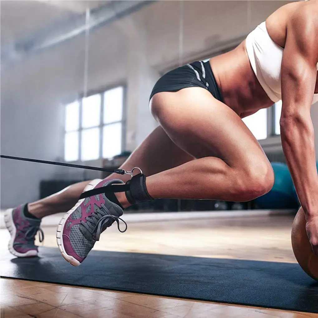 2 Pieces Fitness Ankle Straps D-Ring Cuffs Gym Leg Exercise Workouts Pulley with Buckle Sports Feet Guard for Cable Machines Y240913