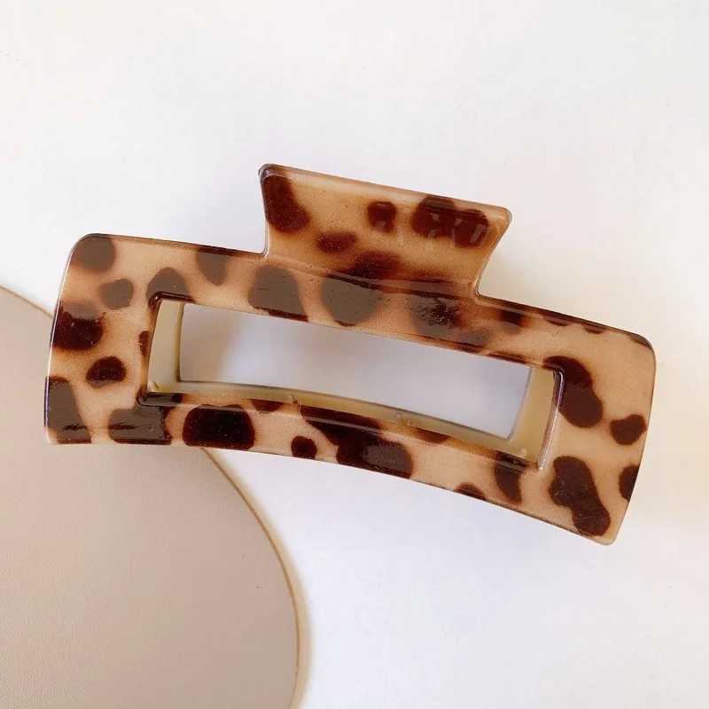 Fashion Hair Clips for Girls Plastic Leopard Claw Clip Elegant Geometry Shape Women Hair Clips Hair Accessories New Hair ClawX240912