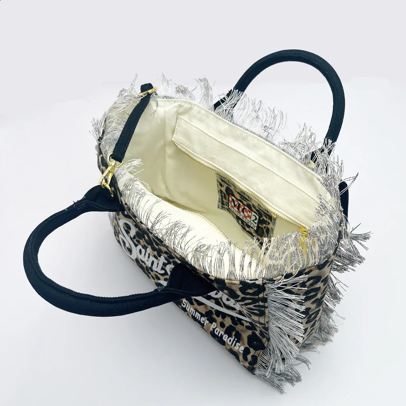 Ladies Handbag High Quality Canvas Bag Small Comfortable Fashion Large Capacity Casual Travel Handmade Tassel Handl Bug 240904