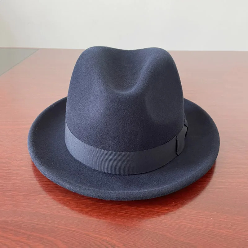 British Short Brim Fedora Hat Mens Wool Felt Trilby Hat Big Head Satin Thread High Quality Container 240909 - view 3