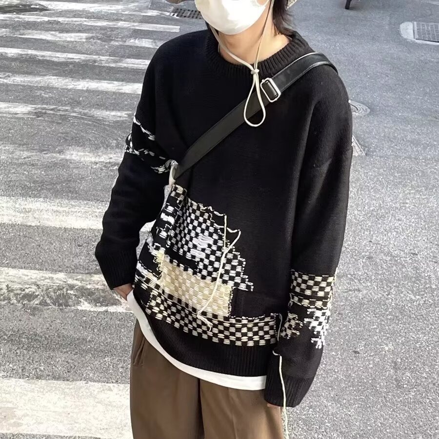 Men Sweaters 2024 new autumn and winter loose fitting pullover color blocked round neck knitted sweater for mens casual loose trendy Mens crew neck sw