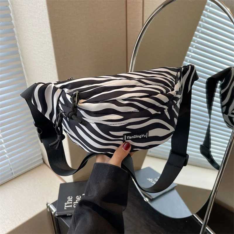 Vintage Leopard Printed Fanny Packs For Women Fashion Zebra Stripe Waist Bag Portable Female Waist Pack Lady Crossbody Chest Bag Z240912