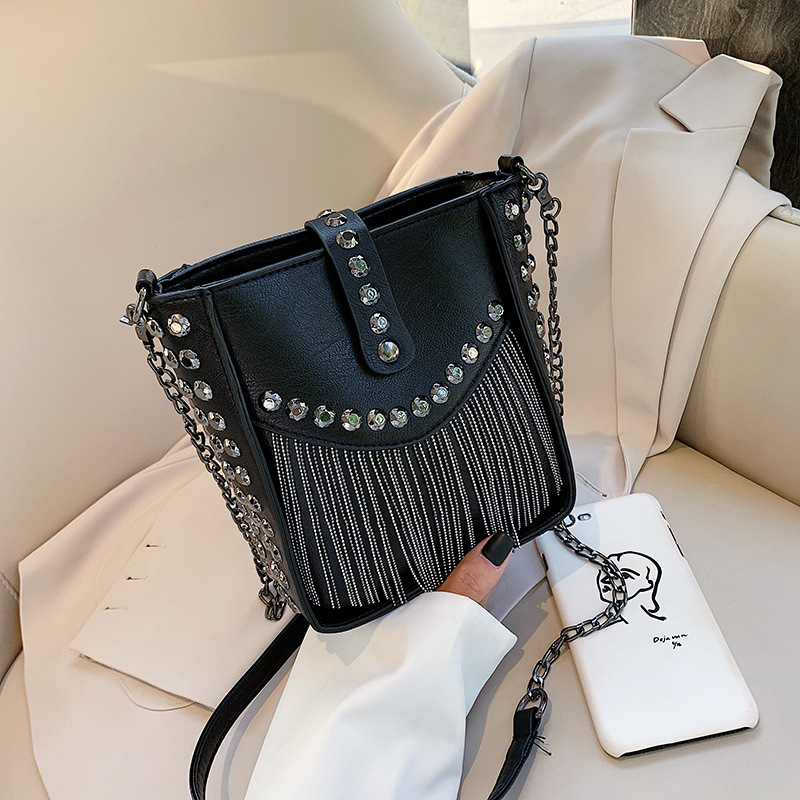 Free Shipping Cross Body Fashion Korean Women Vintage Black Phone PU Leather Crossbody Tassel Shoulder Bag Designer Bag Luxury Bag Tote Bag