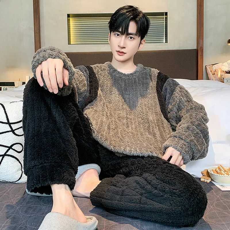 Winter Coral Fleece Pajama Set For Men Simple Casual Round Neck Long Sleeve Outer Wear Homewear Y240913