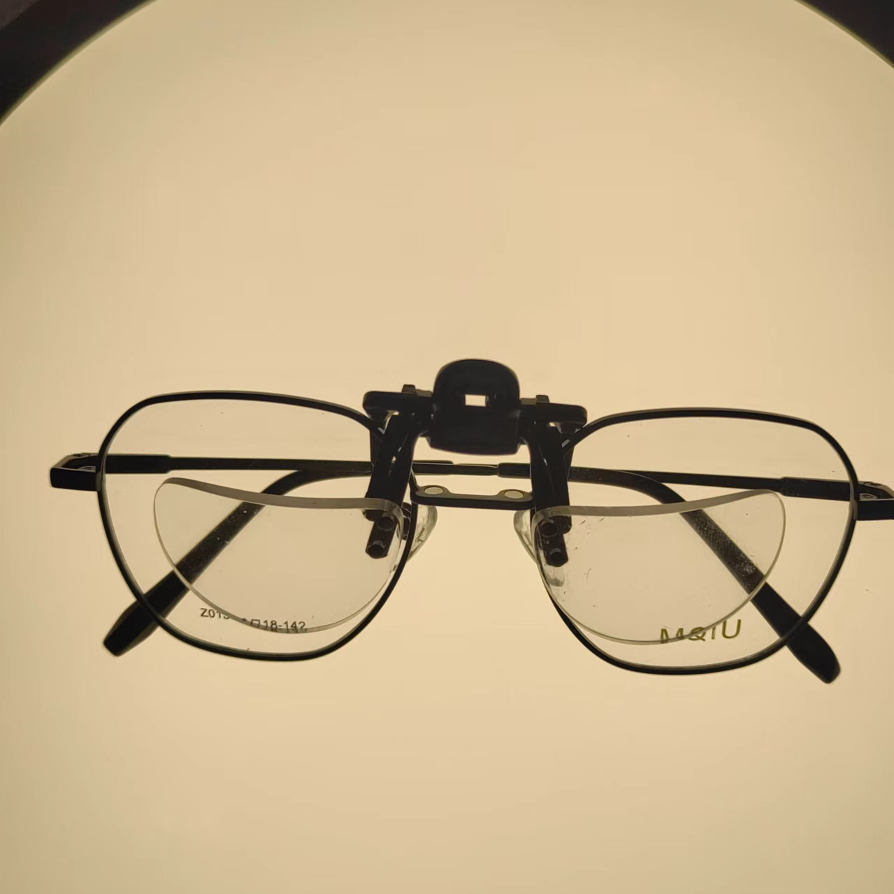 Myopia Correction Glasses with High-Definition Lenses and Adjustable Enlargement Feature