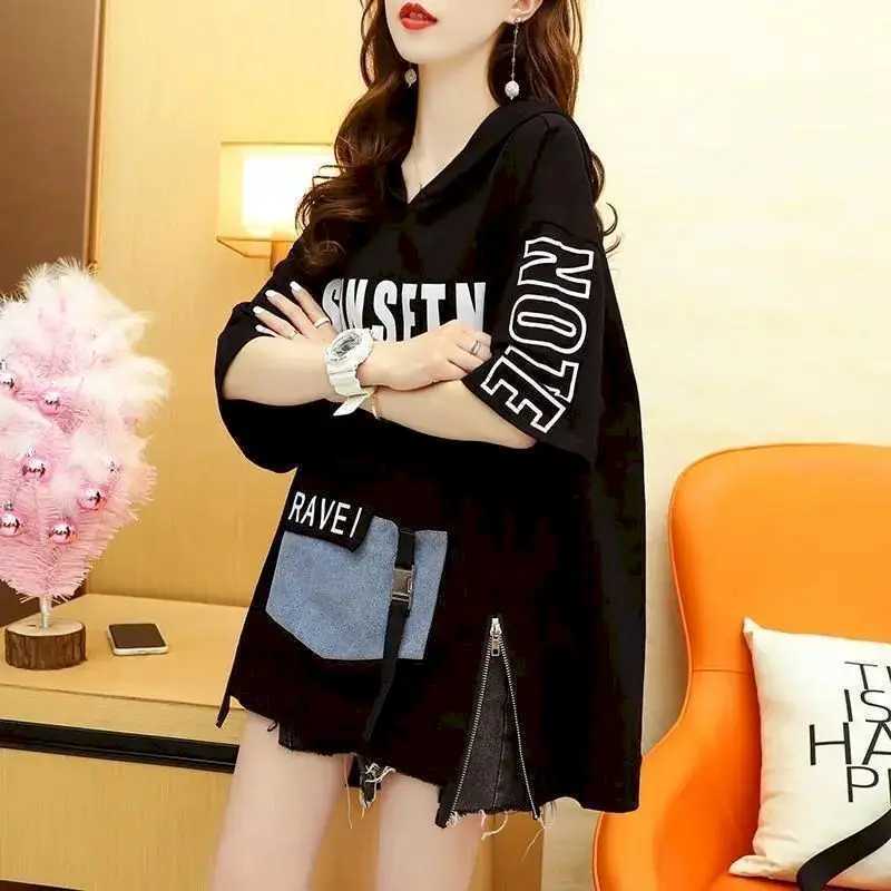 Design Sense Split Short-sleeved T-shirt Women Korean Large Size Five-point Sleeves Hoodie Loose Mid-length Hooded Tops Summer M240912