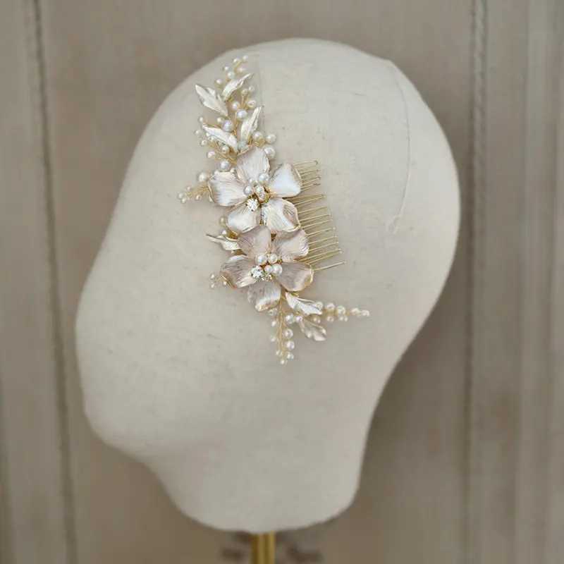 Gorgeous White Enamel Flowers Bridal Hair Comb Pearl Headdress Hand Made Leaf Hair Accessories JewelryX240913