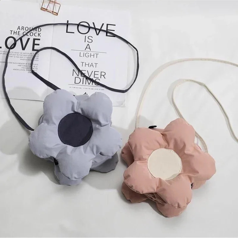 Cute Sunflower Shoulder Bag Womens Youth Fashion Flower shaped Soft Handbag Cross Body Messenger Bag Womens childrens Wallet 240912