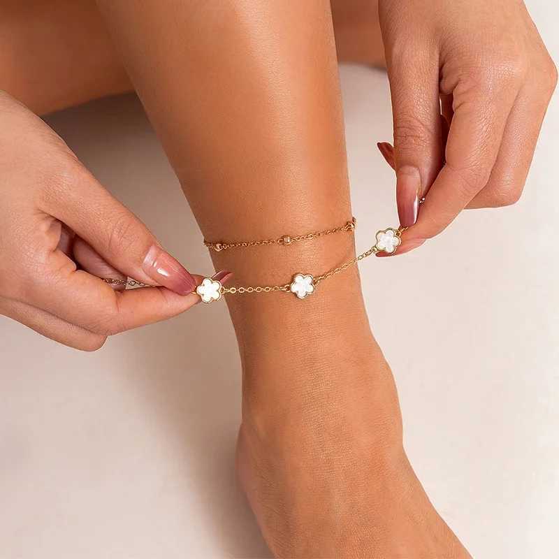 Fashionable clover flower beach anklet bracelet jewelry summer leg layered anklet 2024 new black and white green color W240913