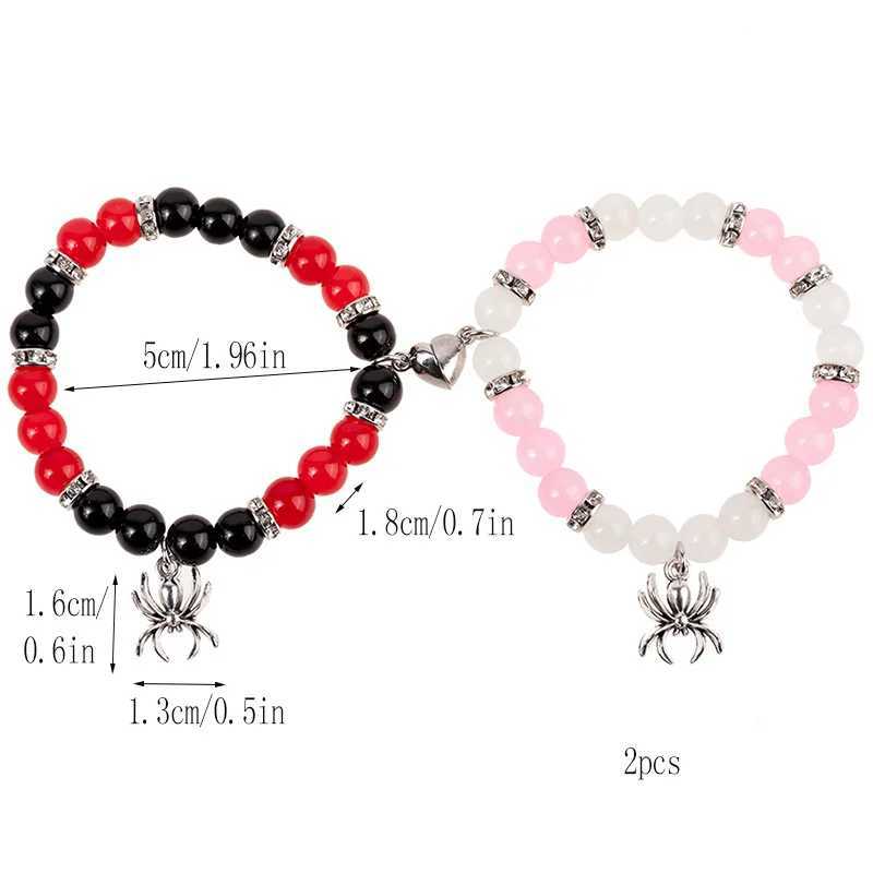 2PCS/Set Gothic Spider Animal Bead Bracelet Heart shaped Magnetic Matching Couple Elastic TBracelets Suitable for Women and Men Halloween Jewelry W240