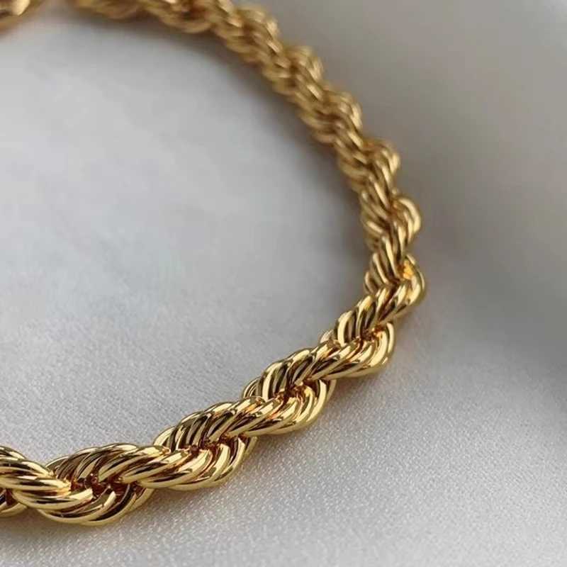 Twisted Singapore Link Chain Bracelet for Men Stainless Steel Black Hand Chain Bracelets Male Jewelry Gift WholesaleX240913